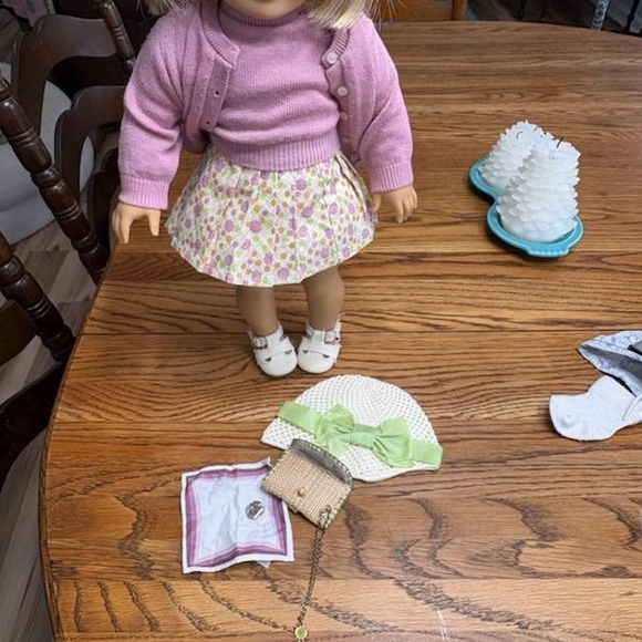 American Girl Kit doll with outfits; 2015, good used condition - Picture 3 of 5